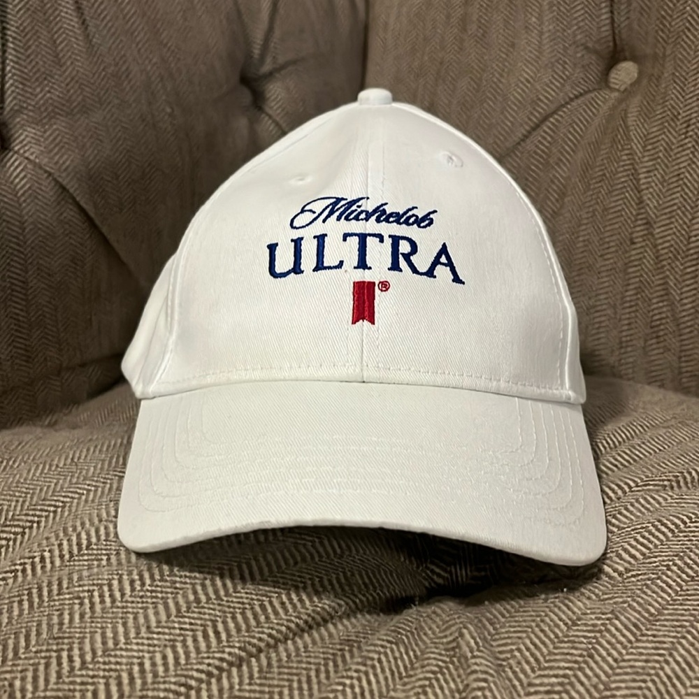 White dad hat